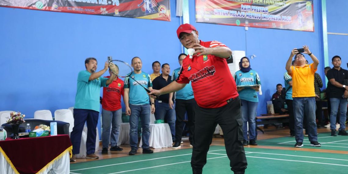 Meriahkan Hari Bhayangkara ke-78: Polda Kepri Gelar Turnamen Bulu tangkis dengan Total Hadiah Puluhan Juta Rupiah