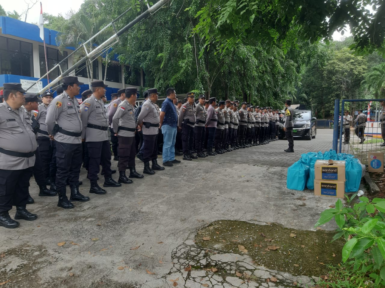 Polresta Barelang Turunkan 103 Personel Amankan Pendaftaran Calon Walikota dan Calon Wakil Walikota di Kantor KPU Kota Batam