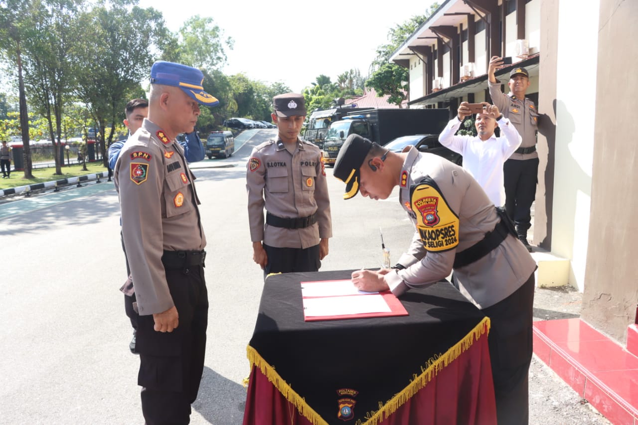 Polresta Barelang Gelar Apel Serah Terima Siswa Latja Diktukba Polri Gelombang II T.A 2024 SPN Polda Kepri