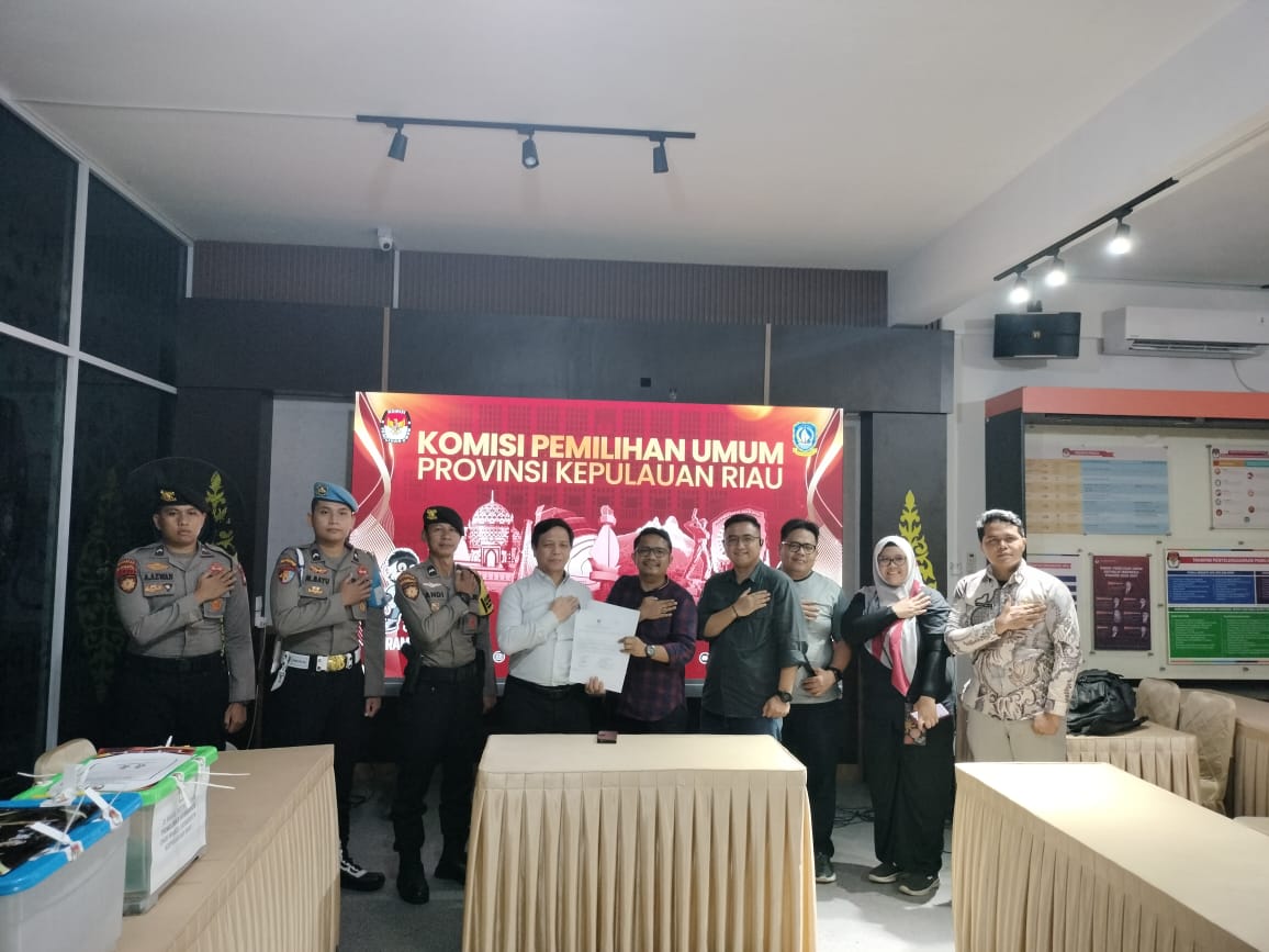 Polresta Barelang Kawal Pendistribusian Dokumen Hasil Rekapitulasi Penghitungan Suara Pilkada ke KPU Provinsi Kepulauan Riau