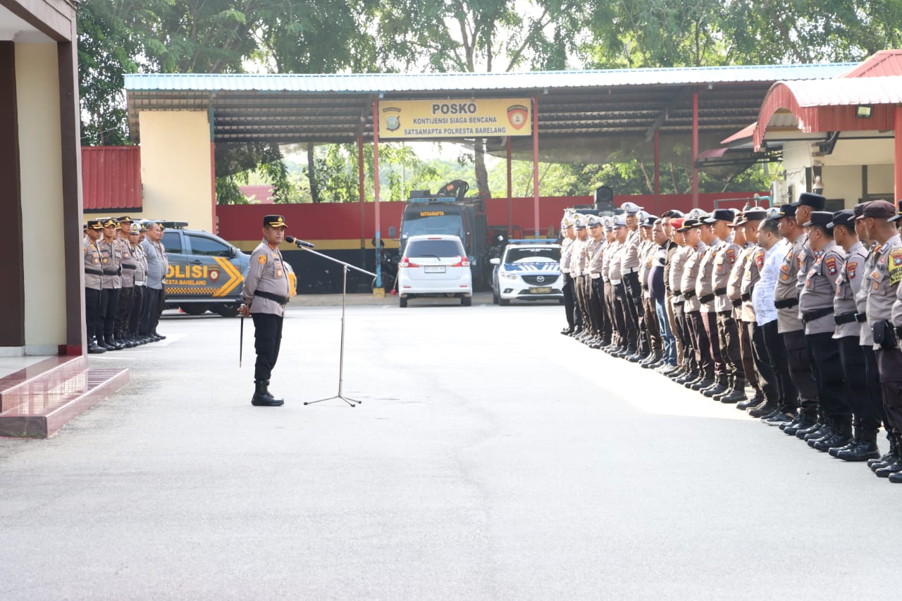 Kapolresta Barelang Pimpin Langsung Apel Pengamanan Malam Takbiran Idul Adha 1446 H