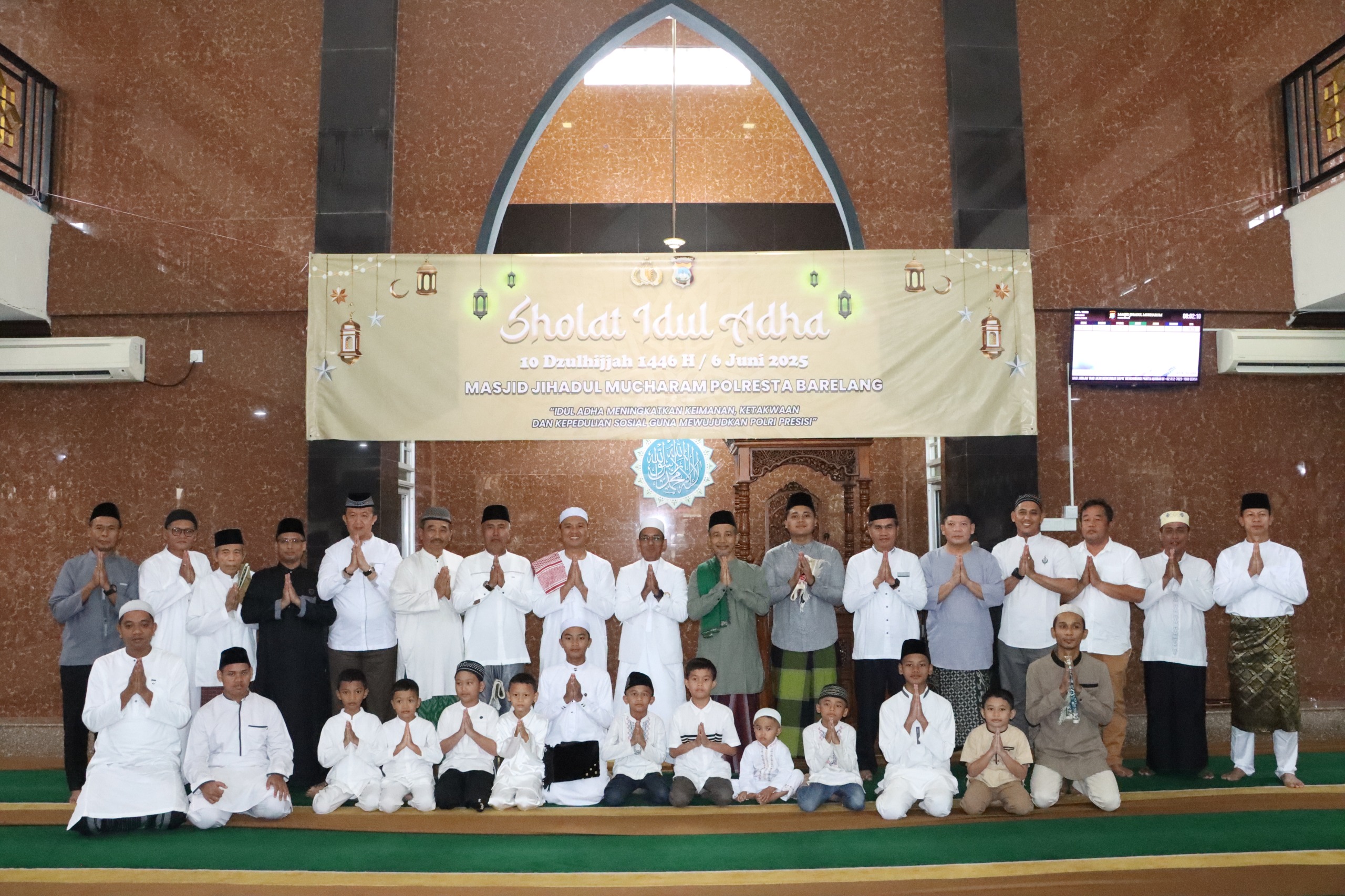 Polresta Barelang Laksanakan Sholat Idul Adha 1446 H, Hadirkan Semangat Kebersamaan