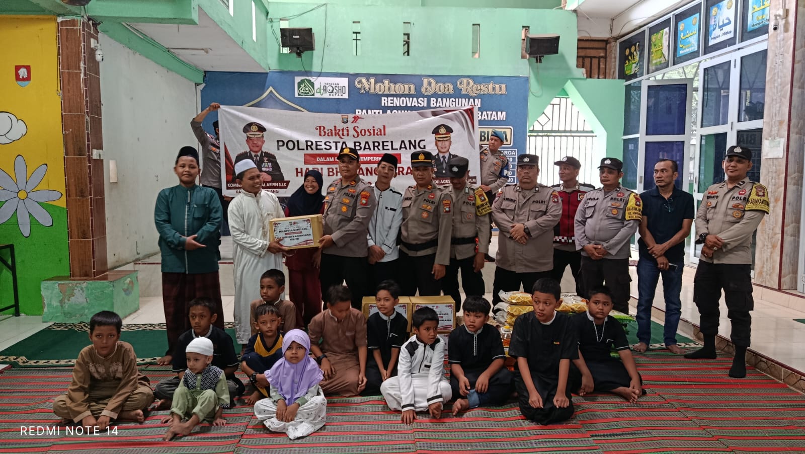 Sambut HUT Bhayangkara ke-79, Polsek Bengkong Gelar Bakti Sosial Berbagi Sembako kepada Warga dan Panti Asuhan