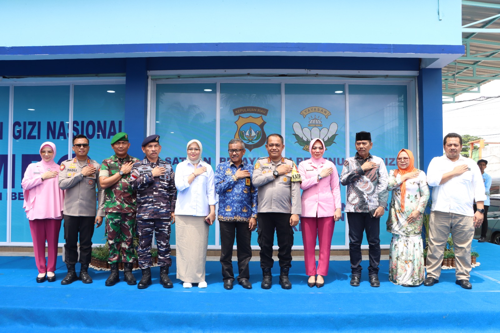 Polresta Barelang Dukung Program Gizi Nasional Lewat Peresmian Satuan Pelayanan Pemenuhan Gizi (SPPG) Polresta Barelang - Polda Kepri